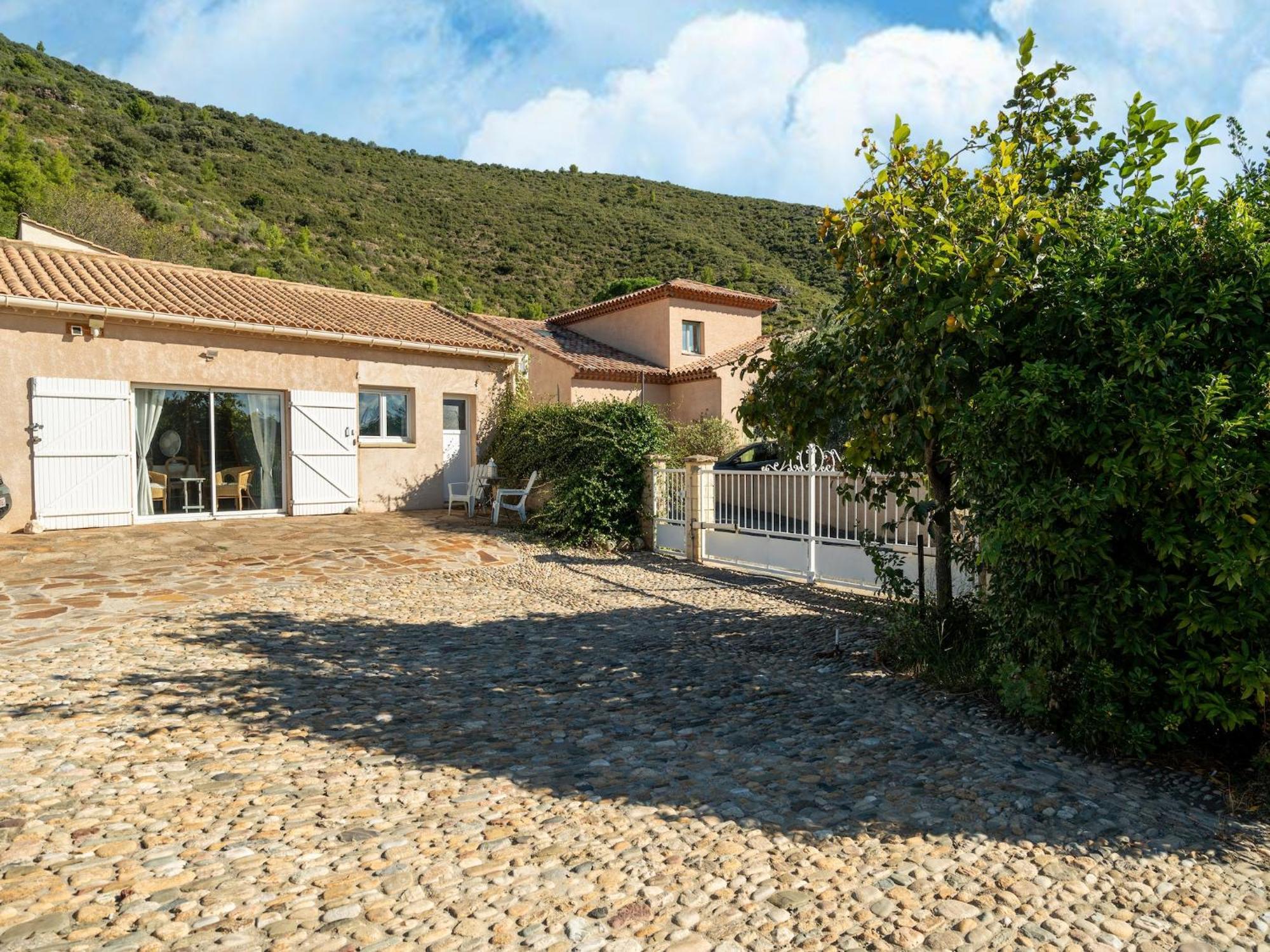 Вилла House In The South Of France With Private Pool Roquebrun Экстерьер фото